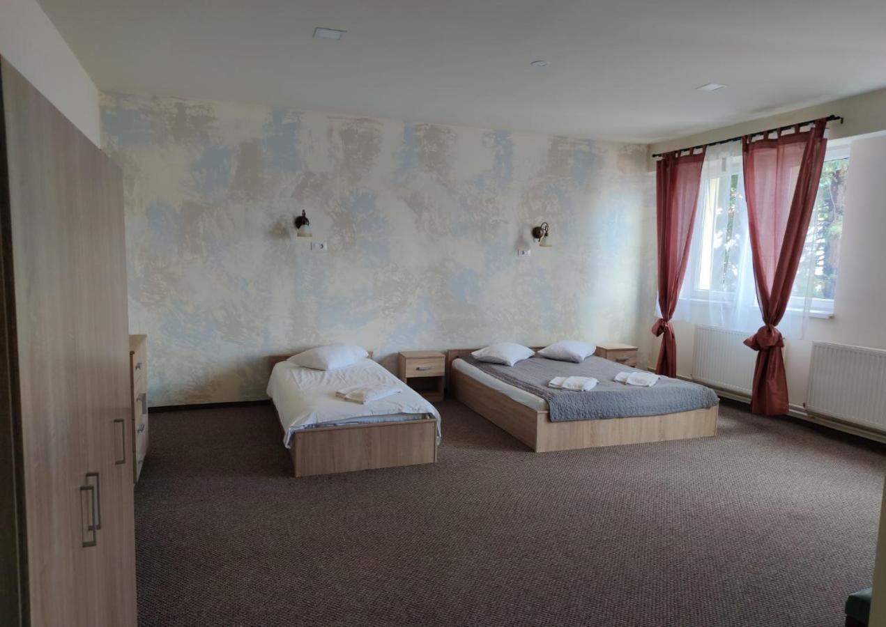 Hotel Astra Braşov Esterno foto