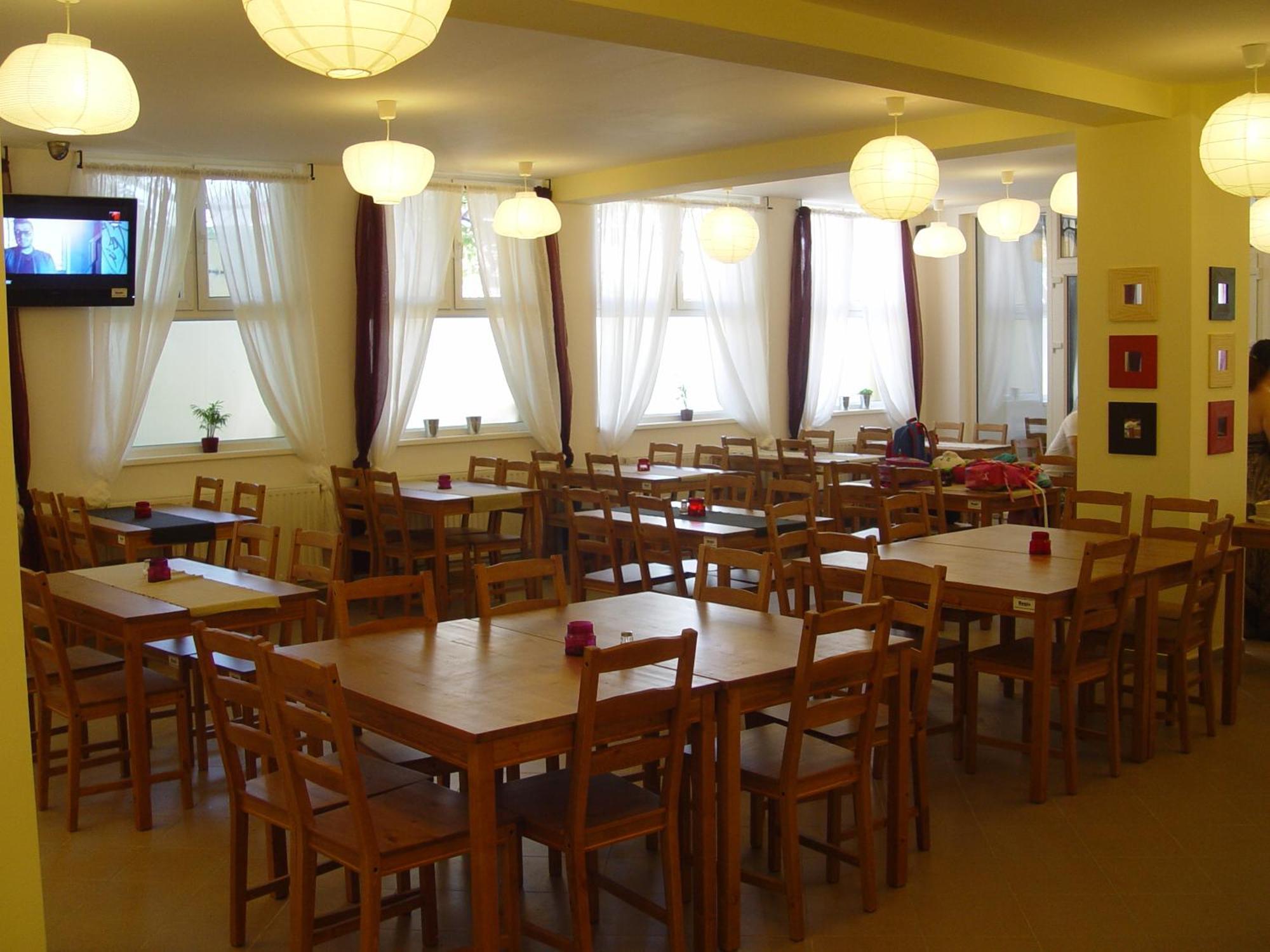 Hotel Astra Braşov Esterno foto
